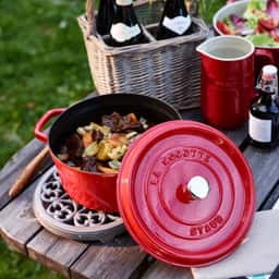 STAUB | SERVING - Topfuntersetzer Lilie - 230mm - Gusseisen - Graphit-Grau