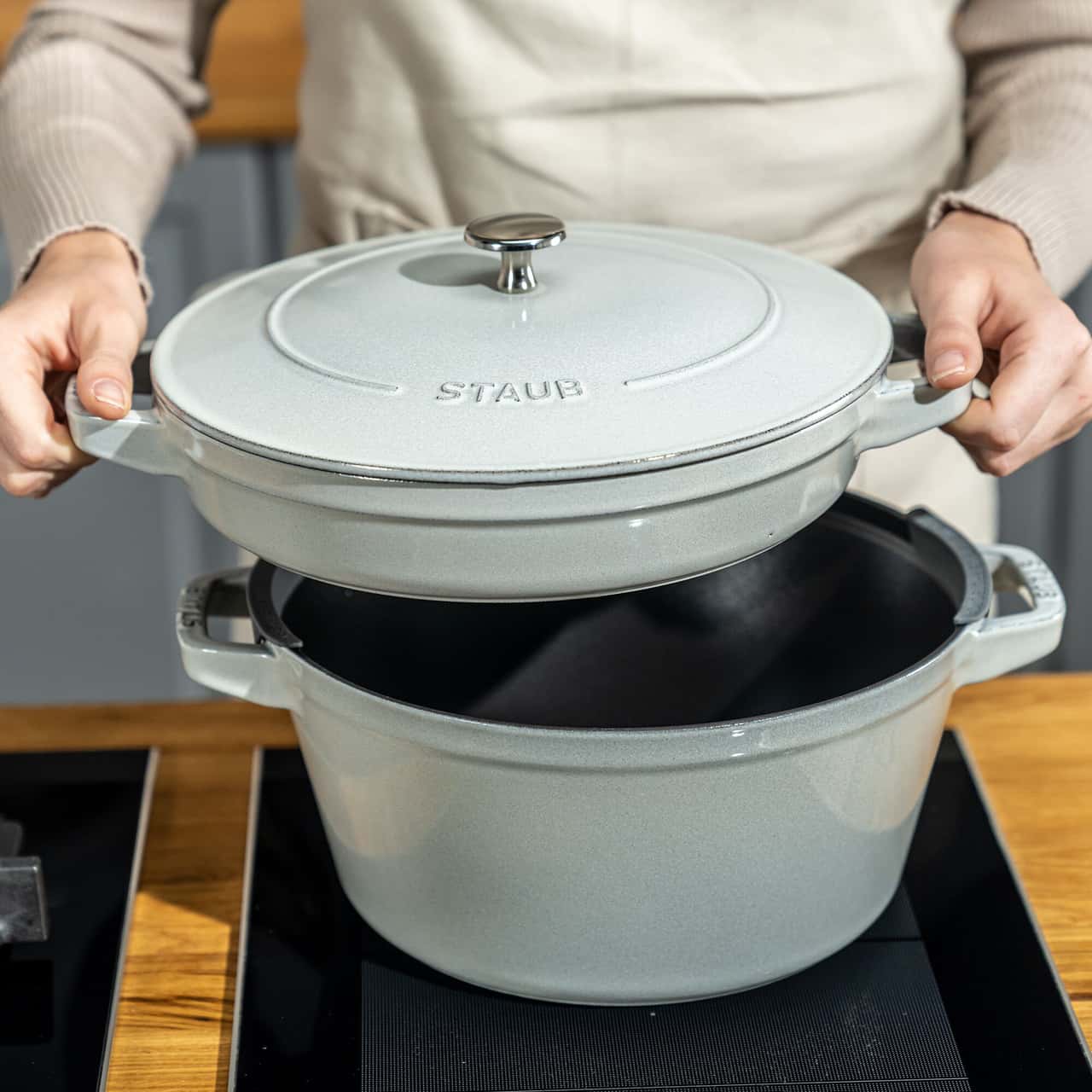 STAUB | STACKABLE SET - Kochtopfset - 2-tlg - Ø 240mm - Gusseisen - Weisser Trüffel