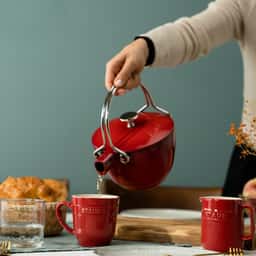 STAUB | SPECIALITIES - Teekanne - 1,1 Liter - Gusseisen - Kirsch-Rot