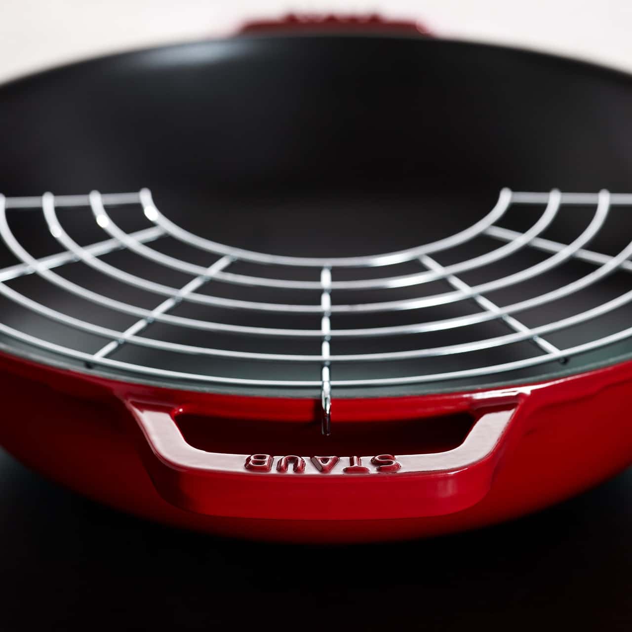 STAUB | SPECIALITIES - Wok mit Glasdeckel - Ø 300mm - Gusseisen - Kirsch-Rot