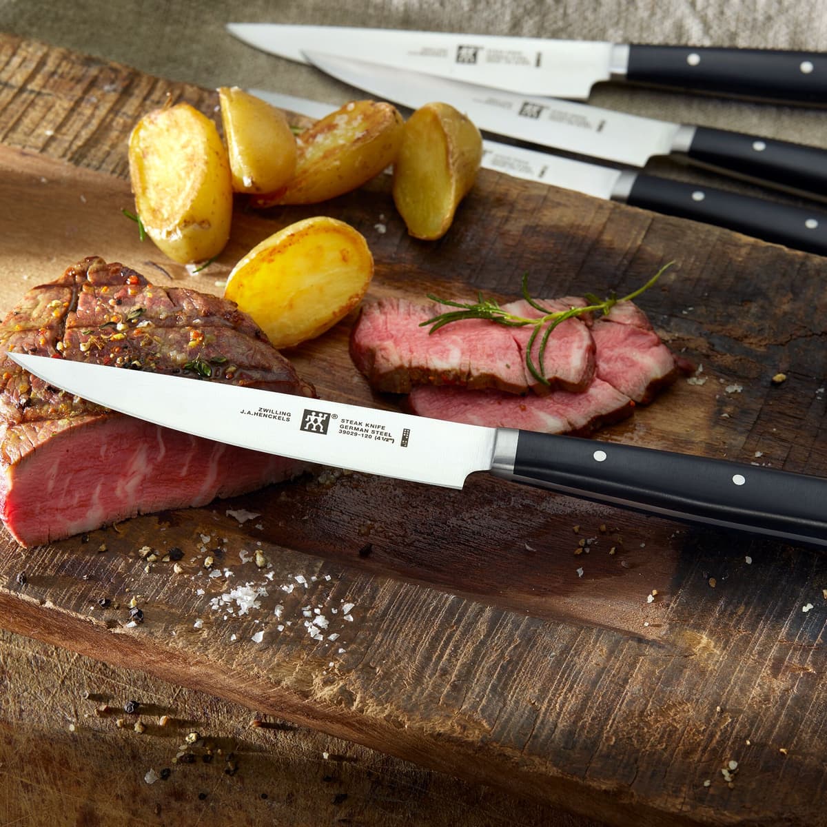 ZWILLING | STEAK-SETS - Sada steakových nožů se zoubkovaným ostřím - 4 ks.