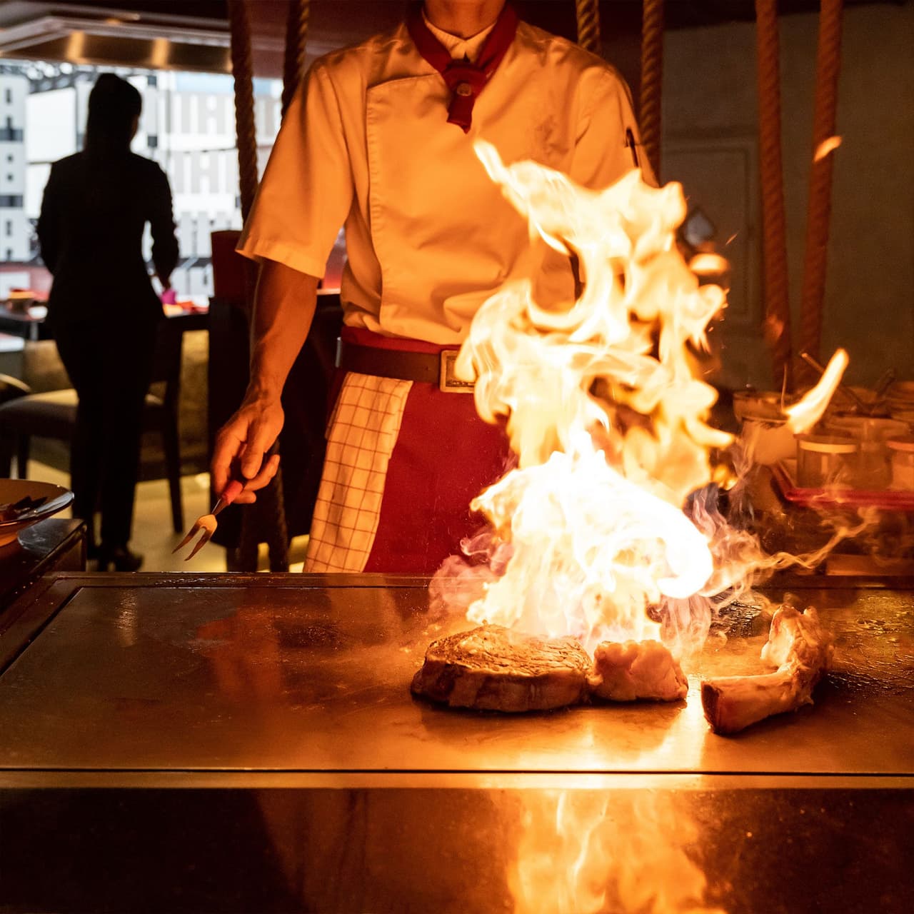 Elektrický gril Teppanyaki - 9kW - hladká deska - Vaření před zákazníky