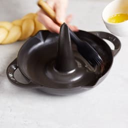 STAUB | SPECIALITY - Pekáč na kuřata - Ø 240 mm - litina