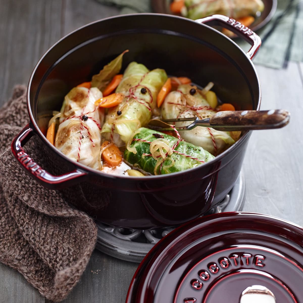 STAUB | LA COCOTTE - kokotka - Ø 280 mm - litina - grenadinově červená