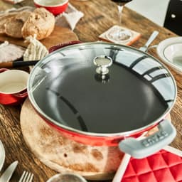 STAUB | SPECIALITY - Wok se skleněnou poklicí - Ø 300 mm - litina - třešňově červený