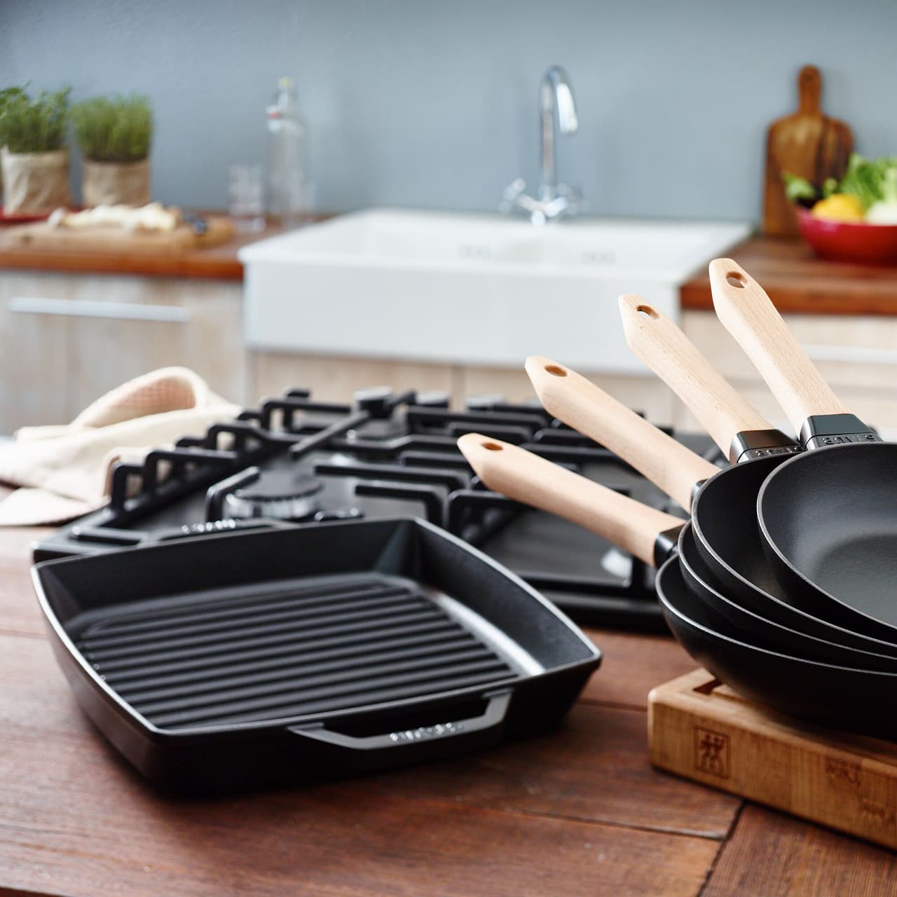 STAUB | GRILL PANS - Grilovací pánev - 280x280mm - litina - černá