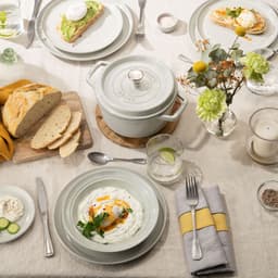 STAUB | DINING LINE - Talíř - mělký - Ø 220 mm - keramika - bílý lanýž