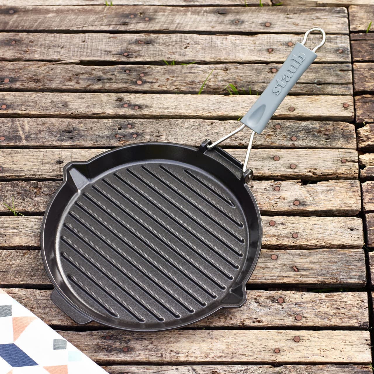 STAUB | GRILL PANS - Grilovací pánev s výlevkou - Ø 280 mm - litina - černá