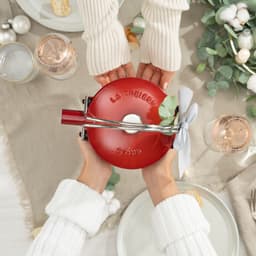 STAUB | SPECIALITIES - Konvice na čaj - 1,1L - litina - třešňově červená