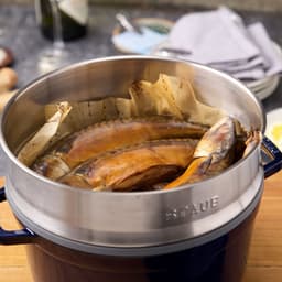 STAUB | LA COCOTTE - Kokotka s napařovací vložkou - Ø 260 mm - litina - tmavě modrá