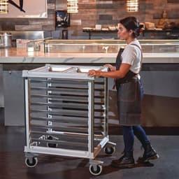 CAMBRO | Vozík CAMSHELVING® pro 9x GN nádobu 2/1